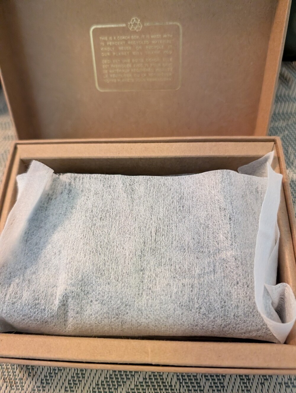 Sold Out Sold Coach Essential Zip In Pearlized Patent Leather Boxed - Picture 11 of 12
